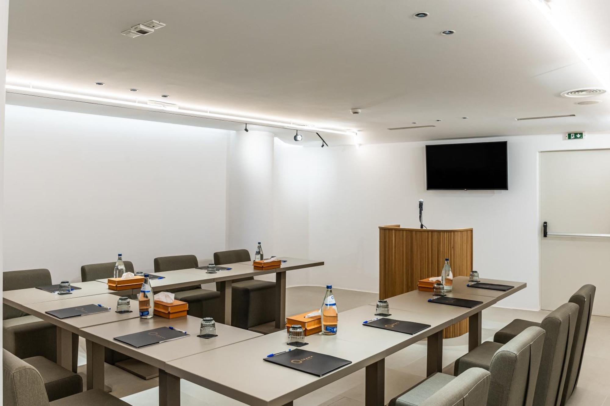 Orama Hotel & Spa Фира Екстериор снимка Meeting room